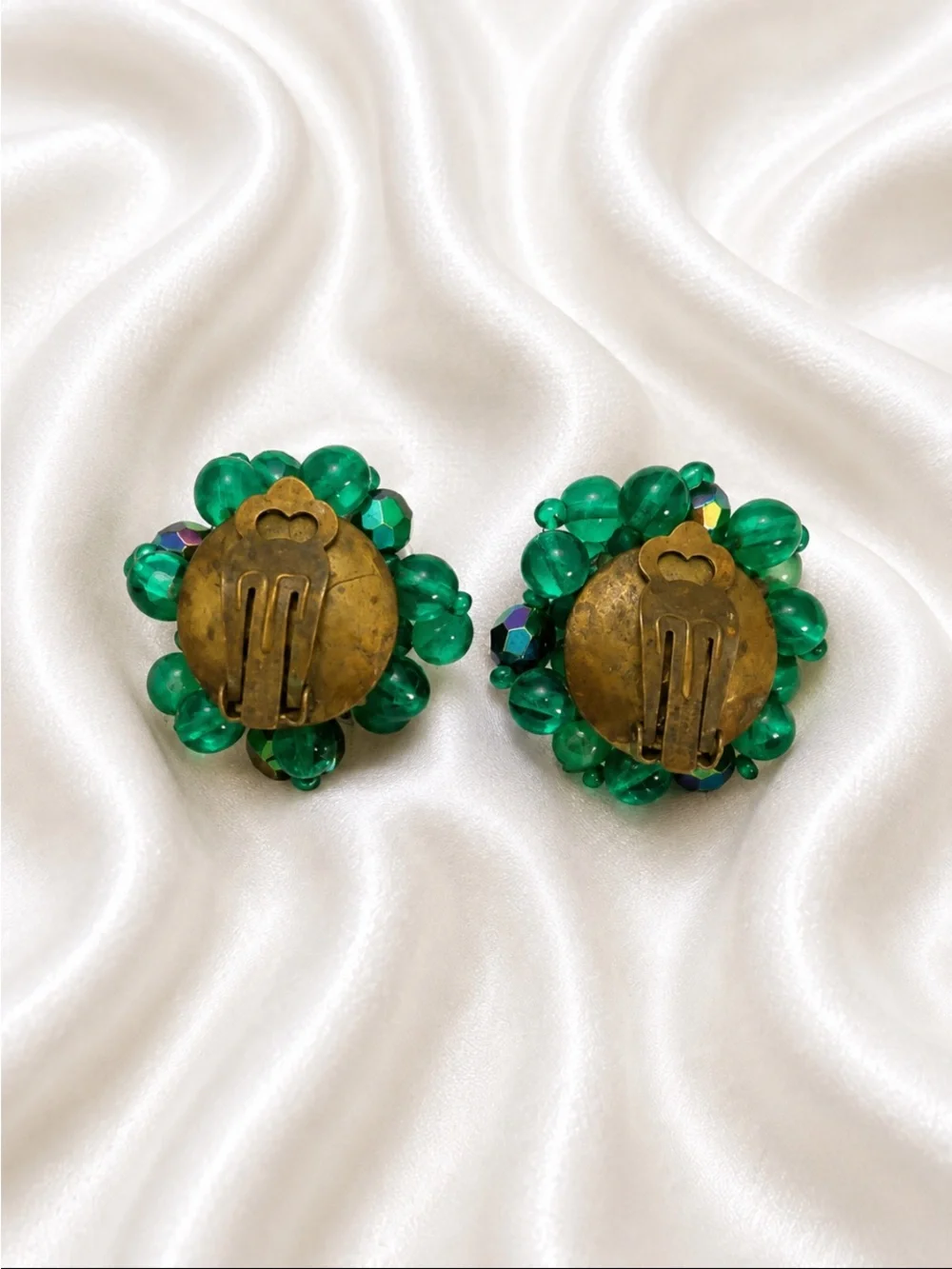 Green Beaded VTG Floral Clip-On Earrings